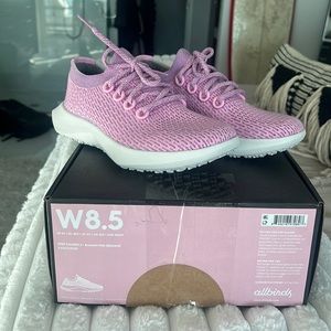BRAND NEW W/BOX ALLBIRDS TREE DASHER 2 in pink!! Size 8.5 FITS LIKE size 8<—